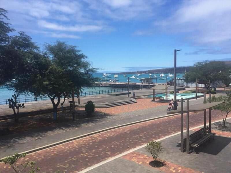 Hostal Albatros San Cristóbal Buitenkant foto