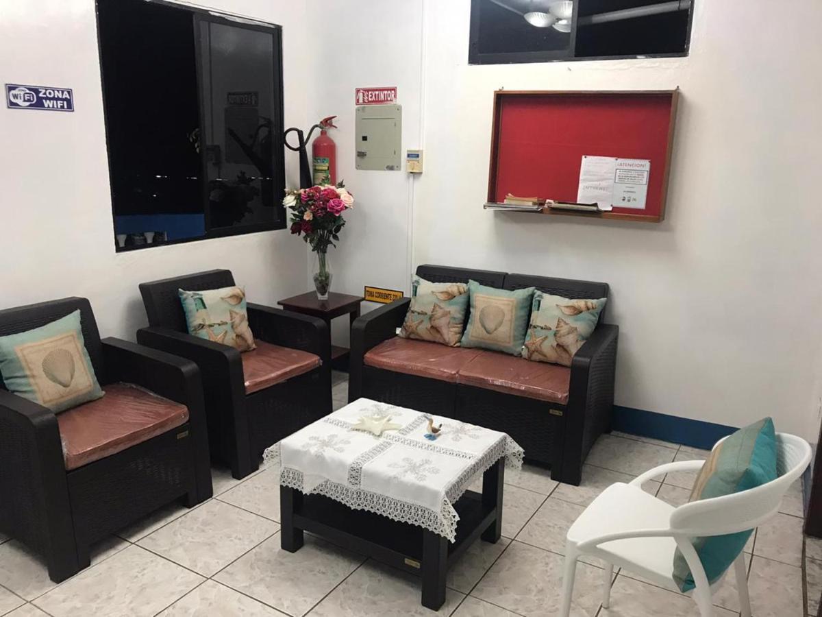 Hostal Albatros San Cristóbal Buitenkant foto